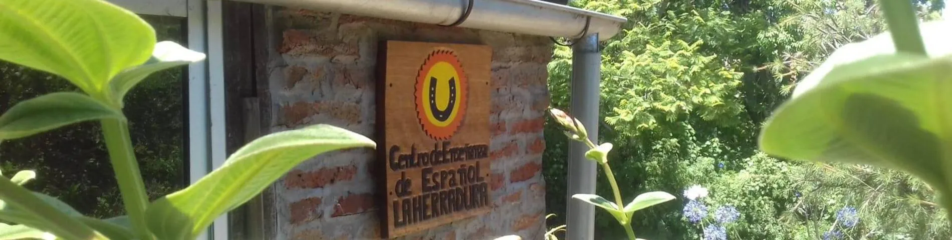 Centro de Enseñanza de Español La Herradura صورة 1
