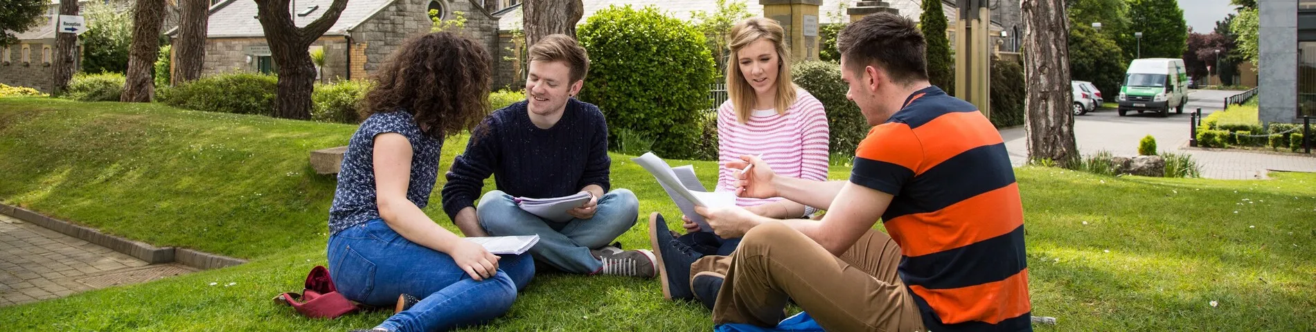 English Path Young Learner Centre - University College Dublin Bild 1