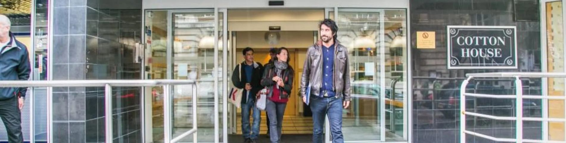 Kaplan International Languages 30+ kép 1