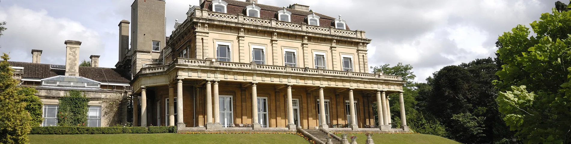 St Giles International Junior Centre صورة 1