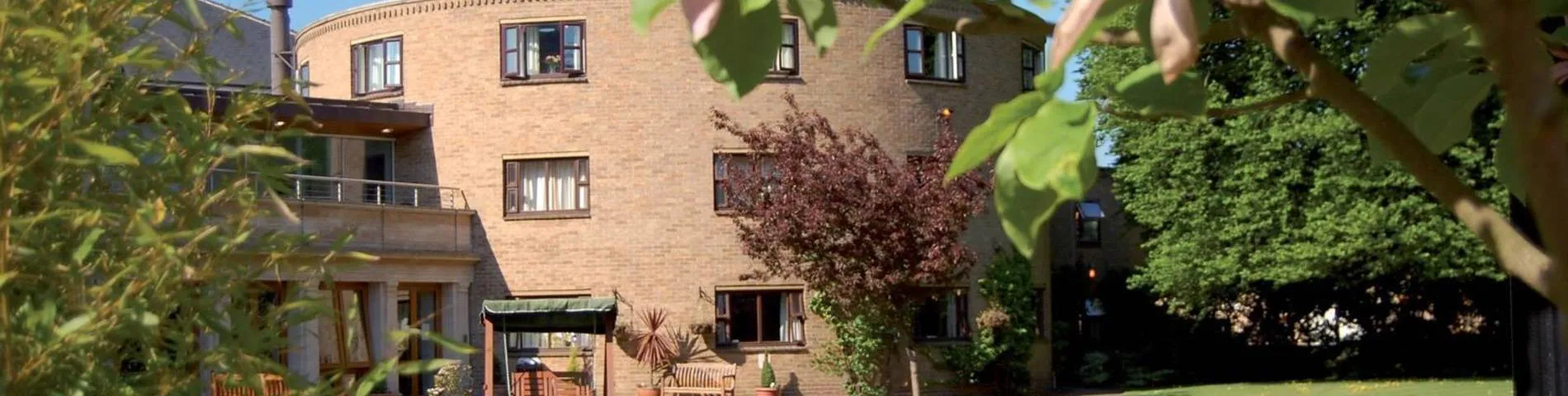 Stafford House International Junior Centre bilde 1