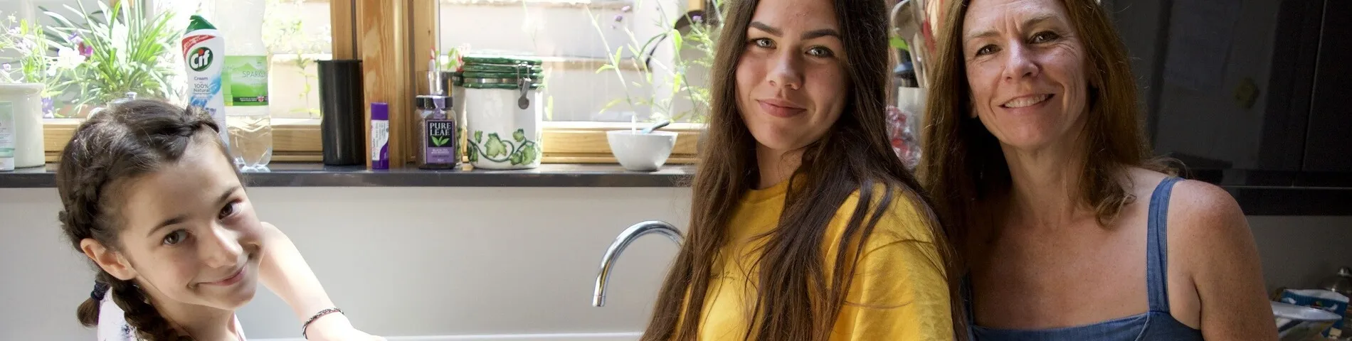 Study & Live in your Teacher's Home صورة 1