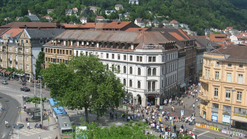 Budynek F + U Academy of Languages w Heidelberg