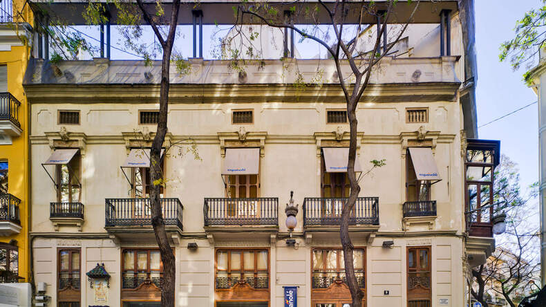Españole International House, skolebygning