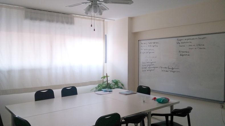 Turkish Language Center - Класс в Центре Турецкого Языка
