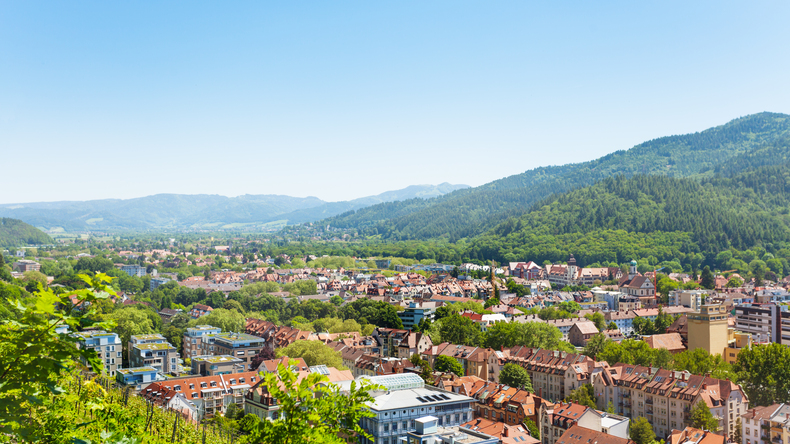Vacker utsikt över Freiburg im Breisgau
