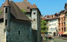Top Destinations: Annecy (city thumbnail)