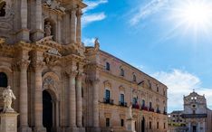 ปลายทางยอดนิยม: ซีรากูซา (Siracusa) (ภาพเมือง)