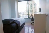 Viva Tower Apartments, Kaplan International Languages, Ванкувер